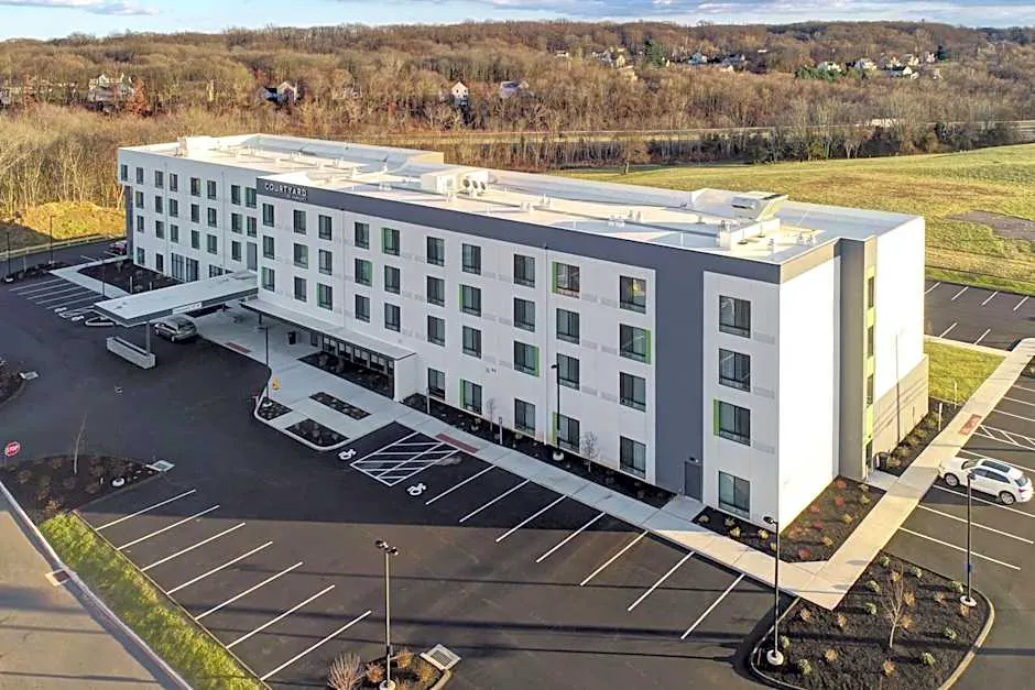 Courtyard by Marriott Southington hotel hero