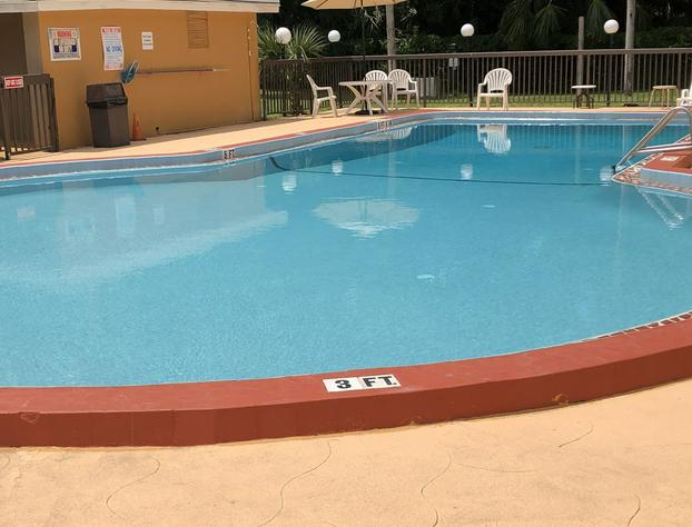 Econo Lodge hotel detail image 3
