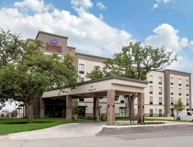 Comfort Suites - South Austin hotel detail image 1