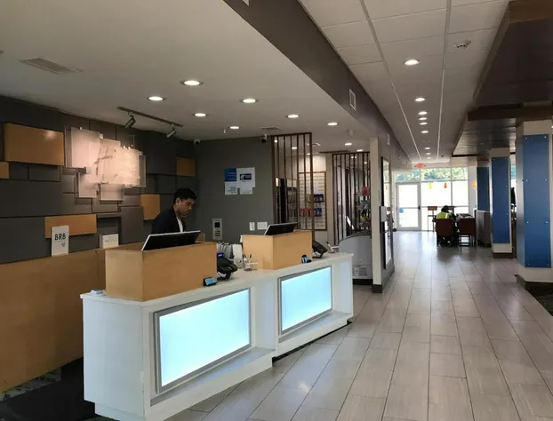 Holiday Inn Express & Suites Bensenville - O'Hare by IHG hotel detail image 2