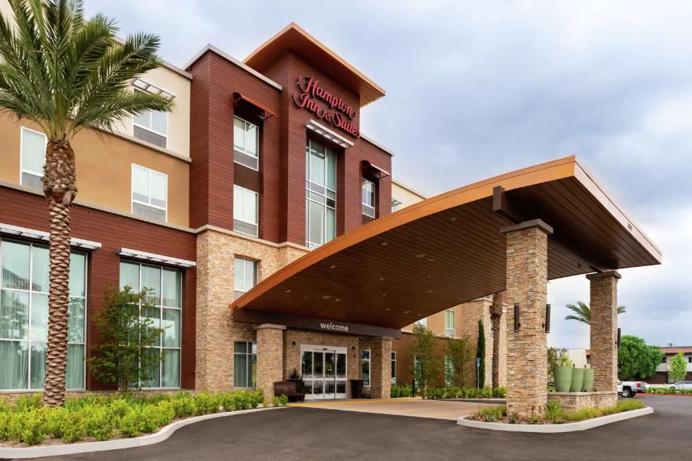 Hampton Inn & Suites Buena Park hotel hero