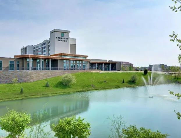 Embassy Suites by Hilton Plainfield Indianapolis Airport hotel detail image 3
