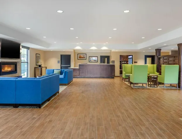 Comfort Inn & Suites Schenectady - Scotia hotel detail image 4