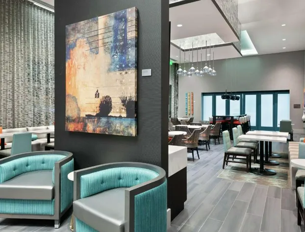 Hampton Inn & Suites Atlanta Buckhead Place hotel detail image 3