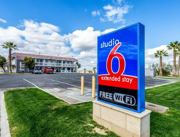 Studio 6 Buttonwillow, CA hotel detail image 4