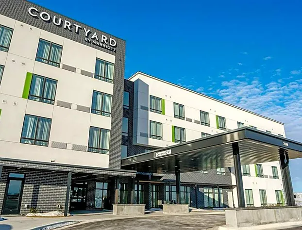Courtyard by Marriott Fargo hotel detail image 1