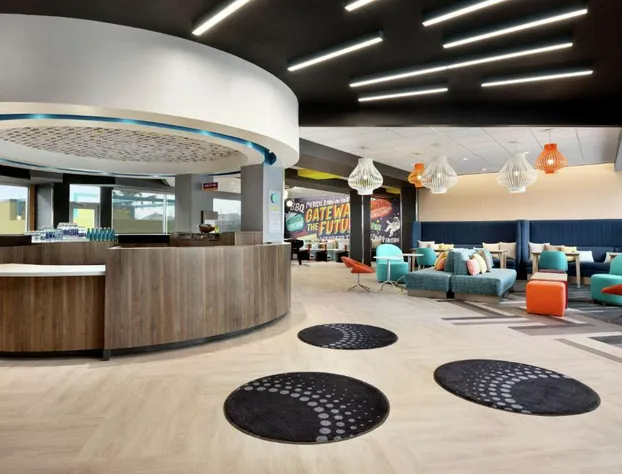 Tru by Hilton Houston Webster NASA hotel detail image 4