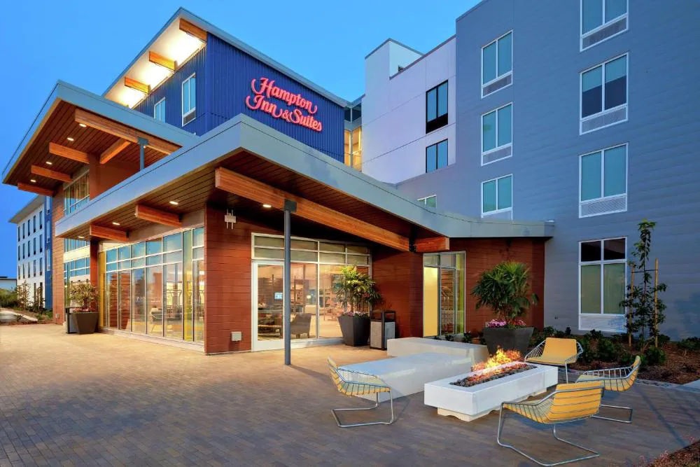Hampton Inn & Suites San Diego Airport Liberty Station hotel hero