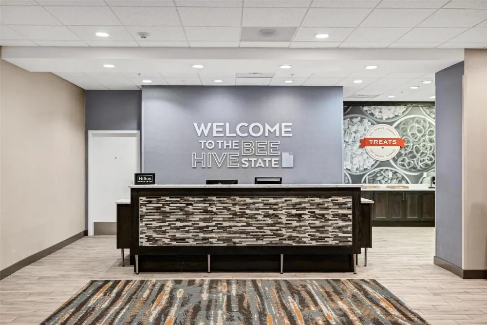Hampton Inn & Suites Logan hotel hero