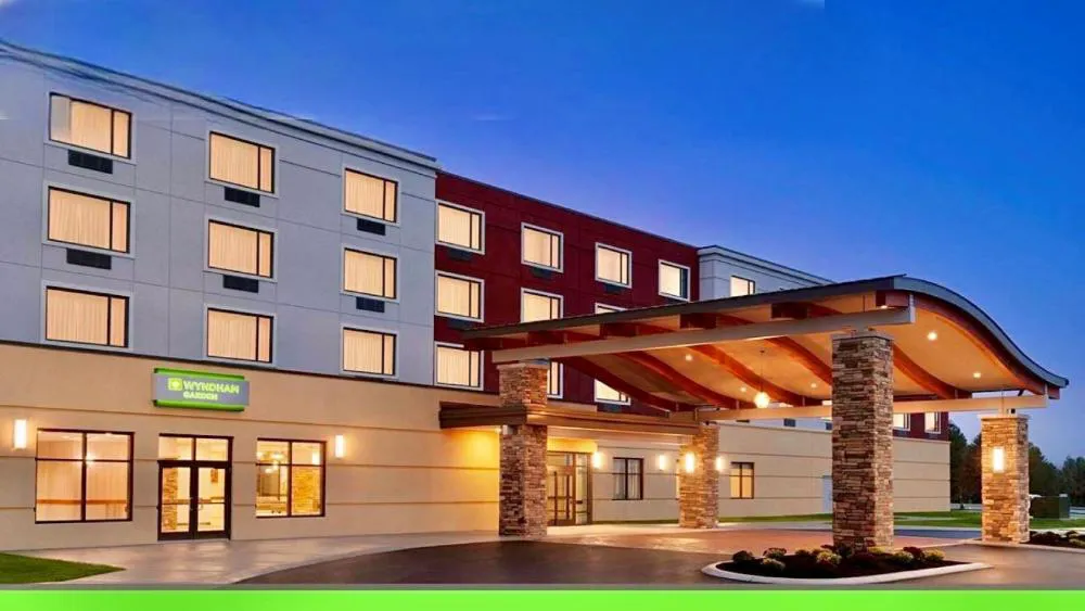 Wyndham Garden State College hotel hero