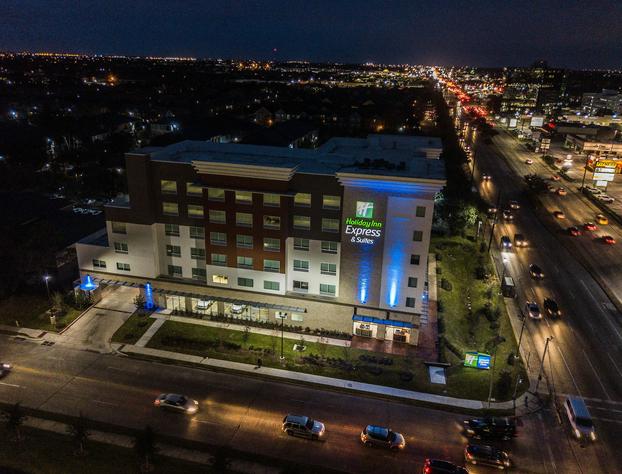 Holiday Inn Express and Suites Houston Westchase - Westheimer by IHG hotel detail image 1