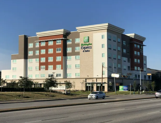 Holiday Inn Express and Suites Houston Westchase - Westheimer by IHG hotel detail image 4