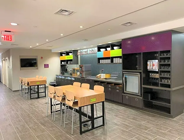 Home2 Suites by Hilton Newark Airport hotel detail image 2