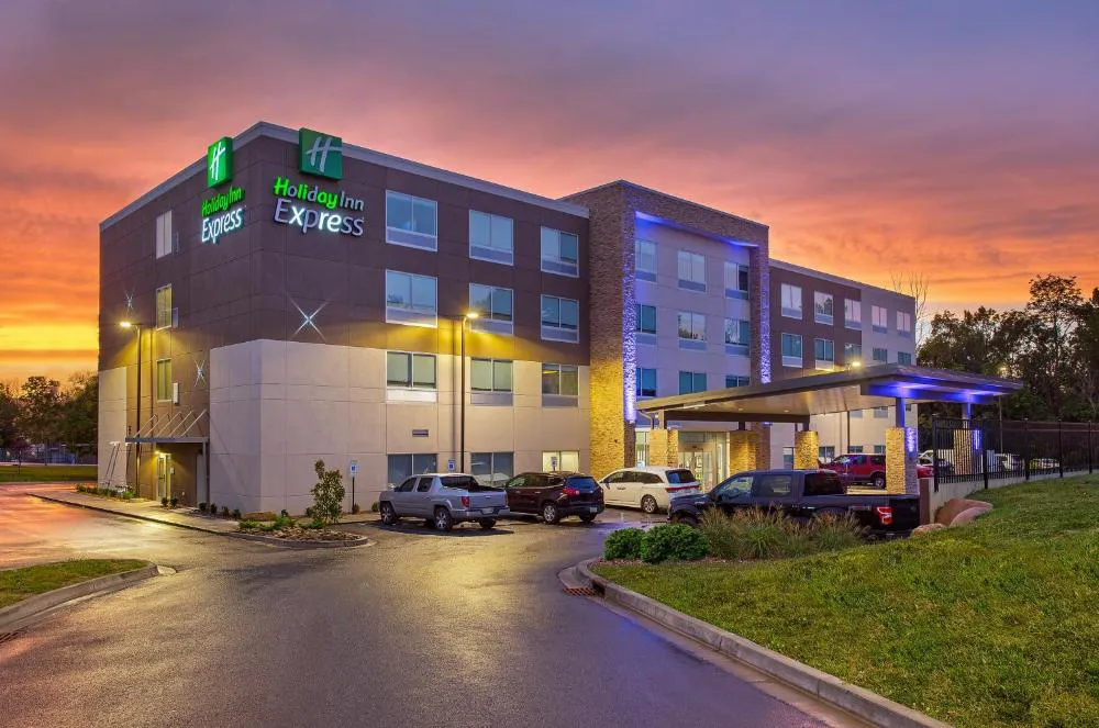 Holiday Inn Express Williamsburg by IHG hotel hero