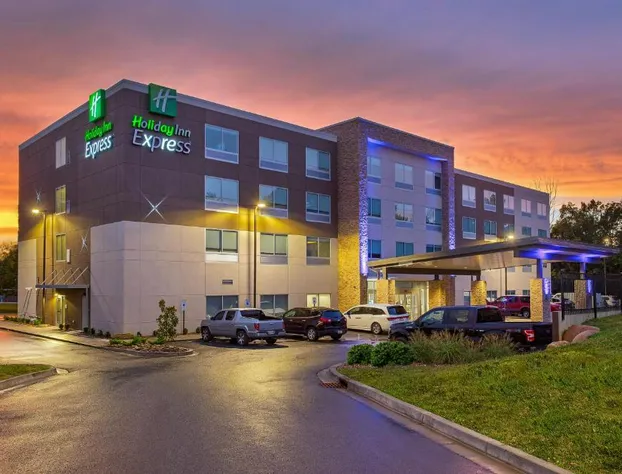 Holiday Inn Express Williamsburg by IHG hotel detail image 1
