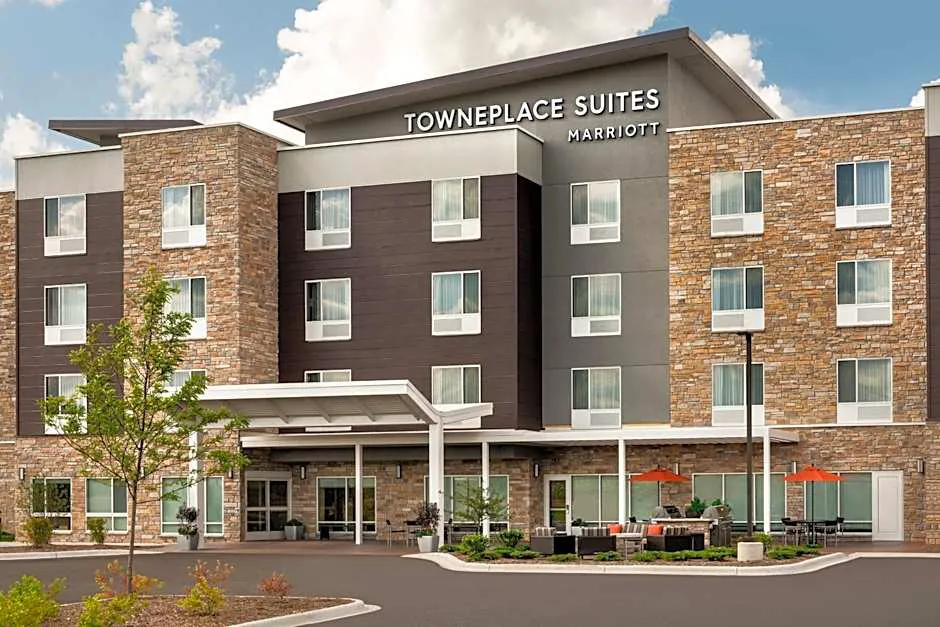 TownePlace Suites by Marriott Milwaukee Grafton hotel hero