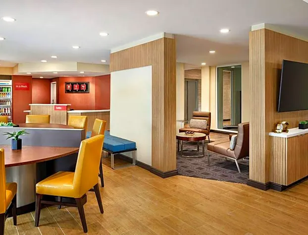 TownePlace Suites by Marriott Milwaukee Grafton hotel detail image 4