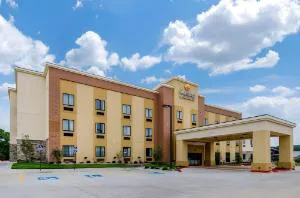 Comfort Inn & Suites Shawnee - Kansas City hotel hero