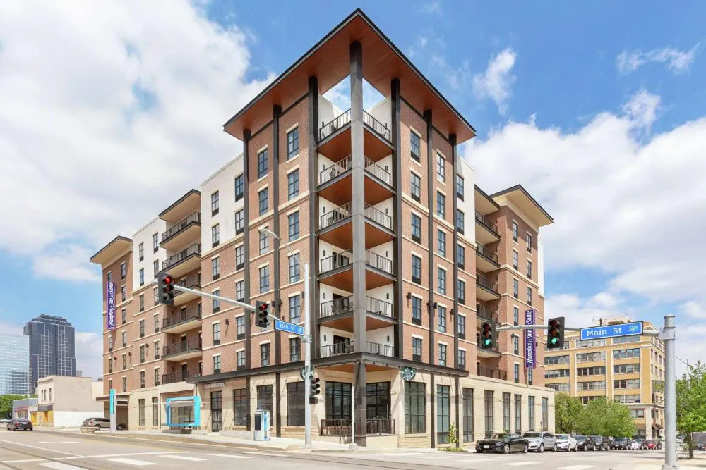 Hampton Inn & Suites Kansas City Downtown Crossroads hotel hero