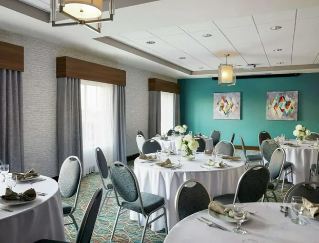 Hampton Inn & Suites Chicago Waukegan hotel detail image 3