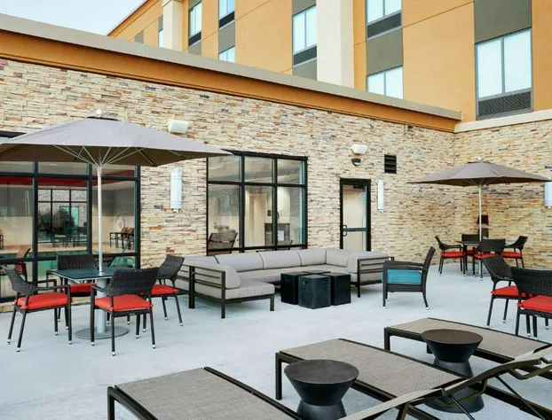 Hampton Inn & Suites Chicago Waukegan hotel detail image 4