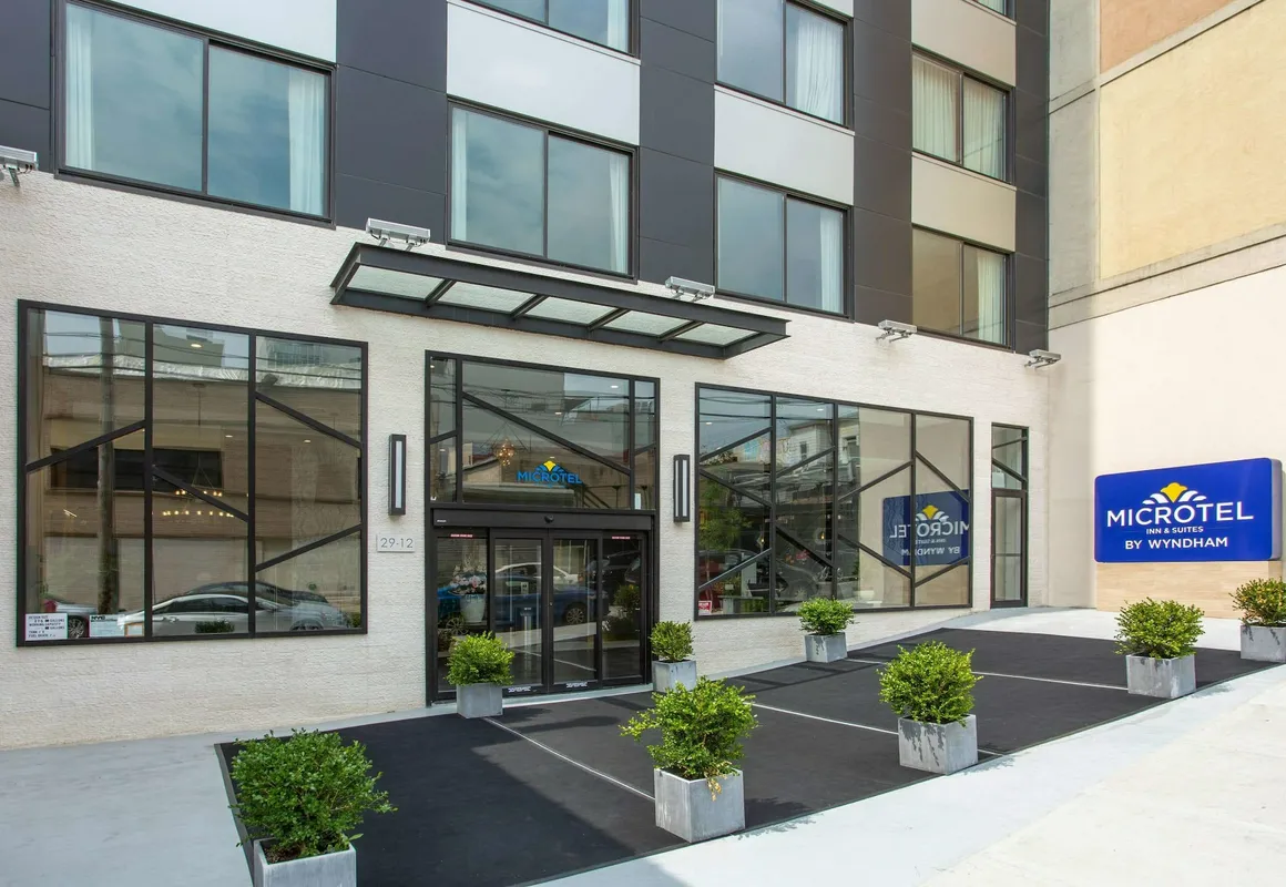 Microtel Inn by Wyndham Long Island City hotel hero
