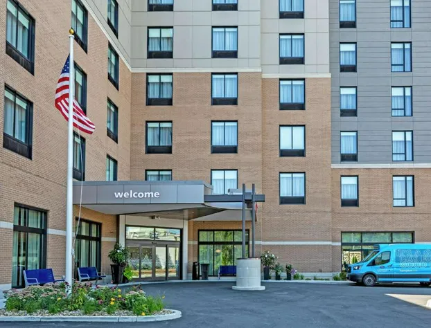 Hampton Inn & Suites Boston/Waltham hotel detail image 2