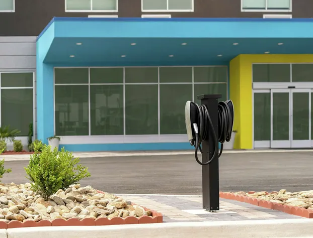 Tru by Hilton Florence I-95 hotel detail image 2