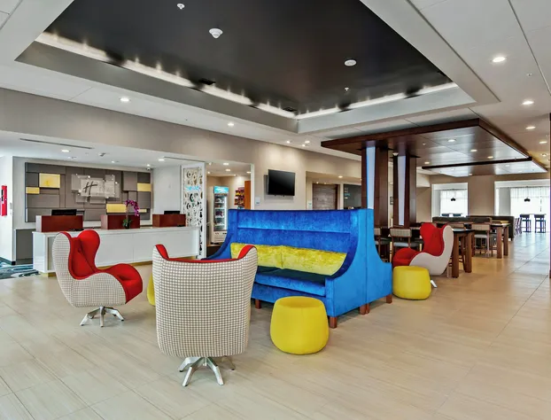 Holiday Inn Express & Suites Orlando - Lake Buena Vista by IHG hotel detail image 1