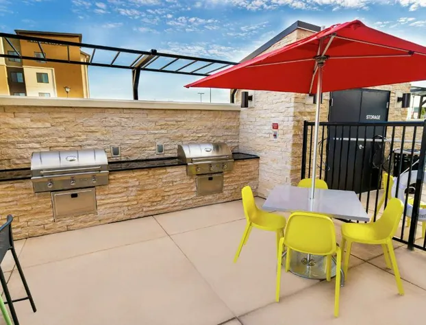 Home2 Suites by Hilton Roseville Sacramento hotel detail image 2