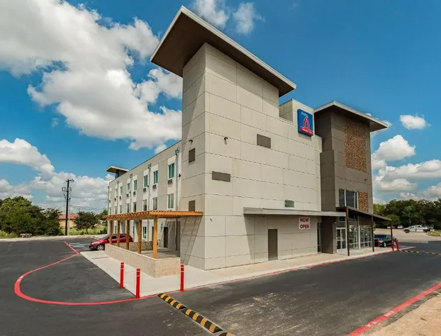 Studio 6 New Braunfels, TX hotel detail image 1