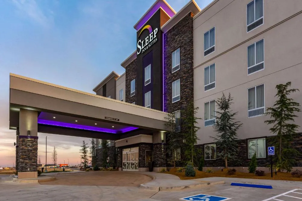 Sleep Inn & Suites Yukon Oklahoma City hotel hero