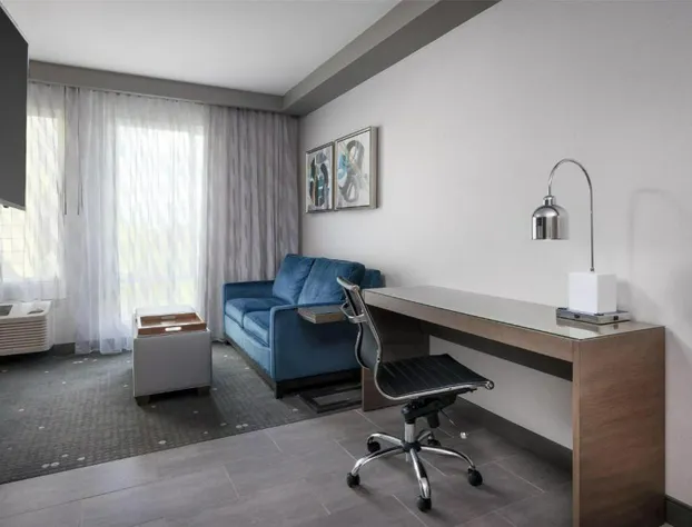 Best Western Premier Hotel at Fisher's Landing hotel detail image 3