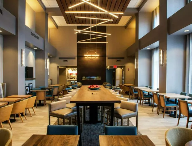 Hampton Inn & Suites Foxborough/Mansfield hotel detail image 4