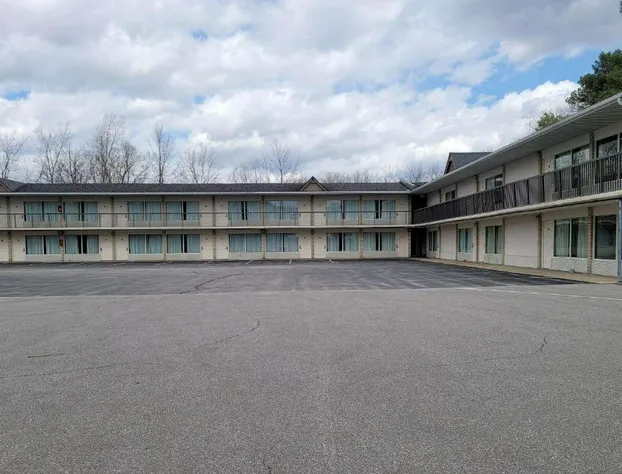 Days Inn by Wyndham Birch Run hotel detail image 1