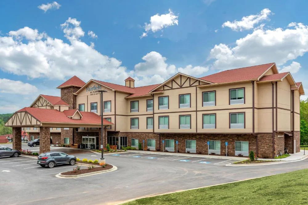 Fairfield Inn & Suites by Marriott Helen hotel hero