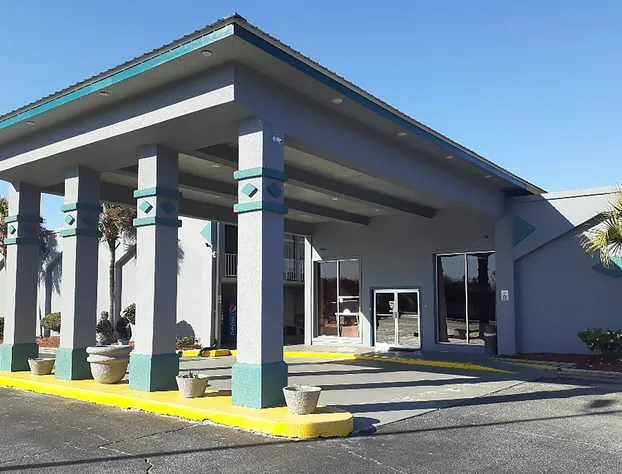 Econo Lodge hotel detail image 1