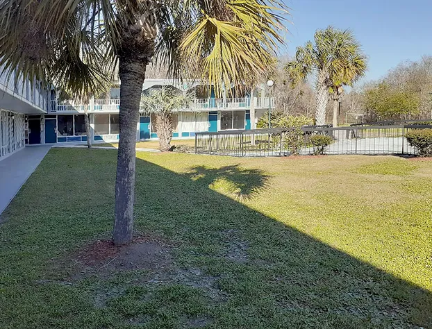 Econo Lodge hotel detail image 3