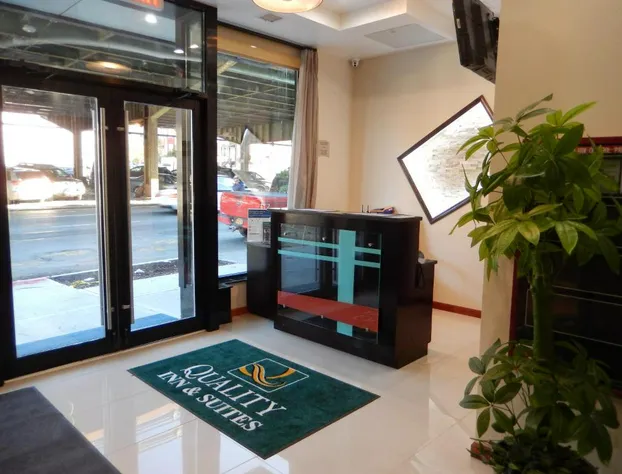 Quality Inn near Sunset Park hotel detail image 3