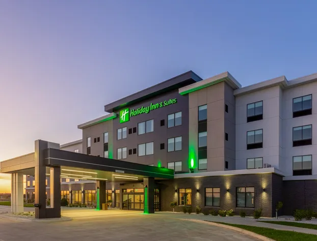 Holiday Inn & Suites Cedar Falls - Waterloo Event Ctr by IHG hotel detail image 1