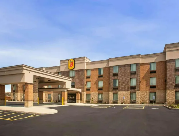 Super 8 by Wyndham St. Louis North hotel detail image 1