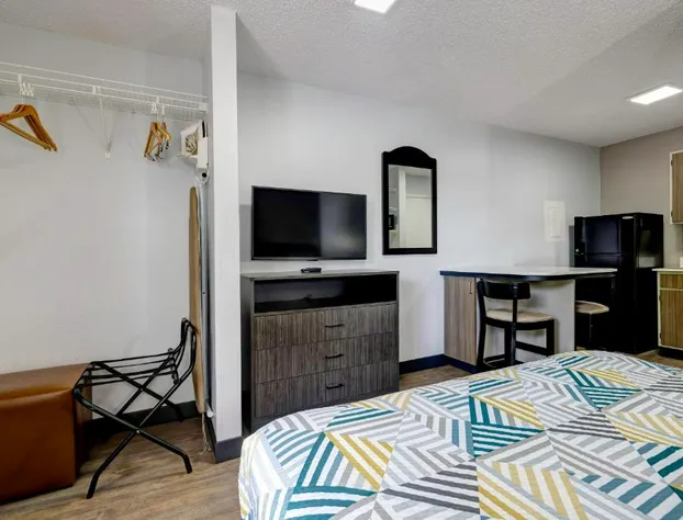 Studio 6 Arlington, TX - South - Dallas hotel detail image 4