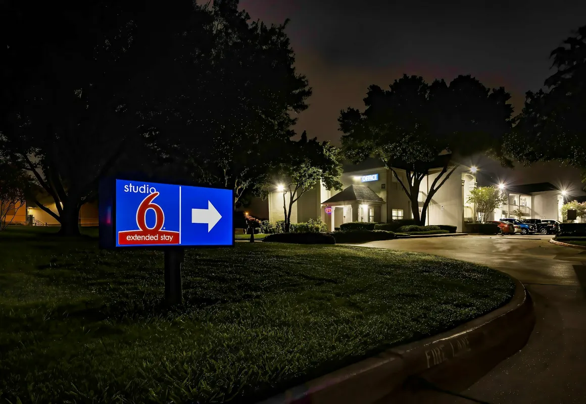 Studio 6 Arlington, TX - South - Dallas hotel hero