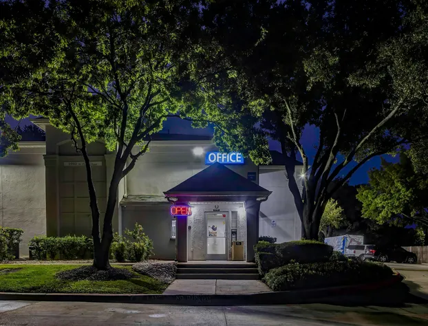 Studio 6 Arlington, TX - South - Dallas hotel detail image 1