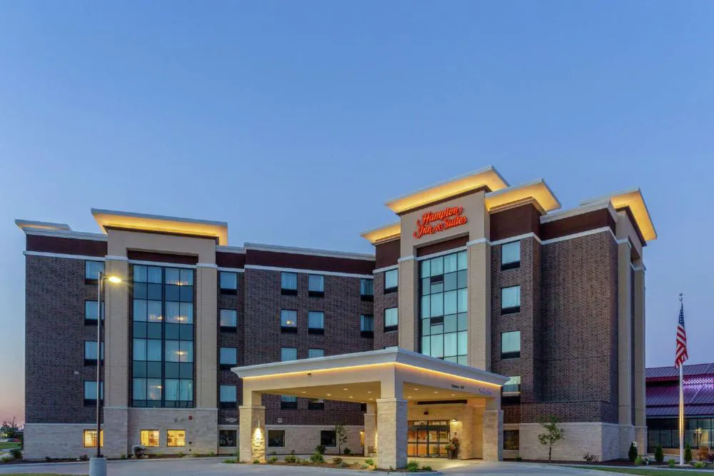 Hampton Inn & Suites Burlington hotel hero