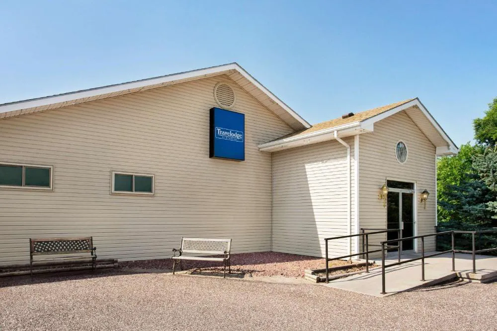 Travelodge by Wyndham Guernsey hotel hero