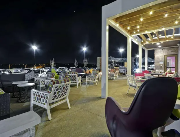 Home2 Suites by Hilton KCI Airport hotel detail image 3