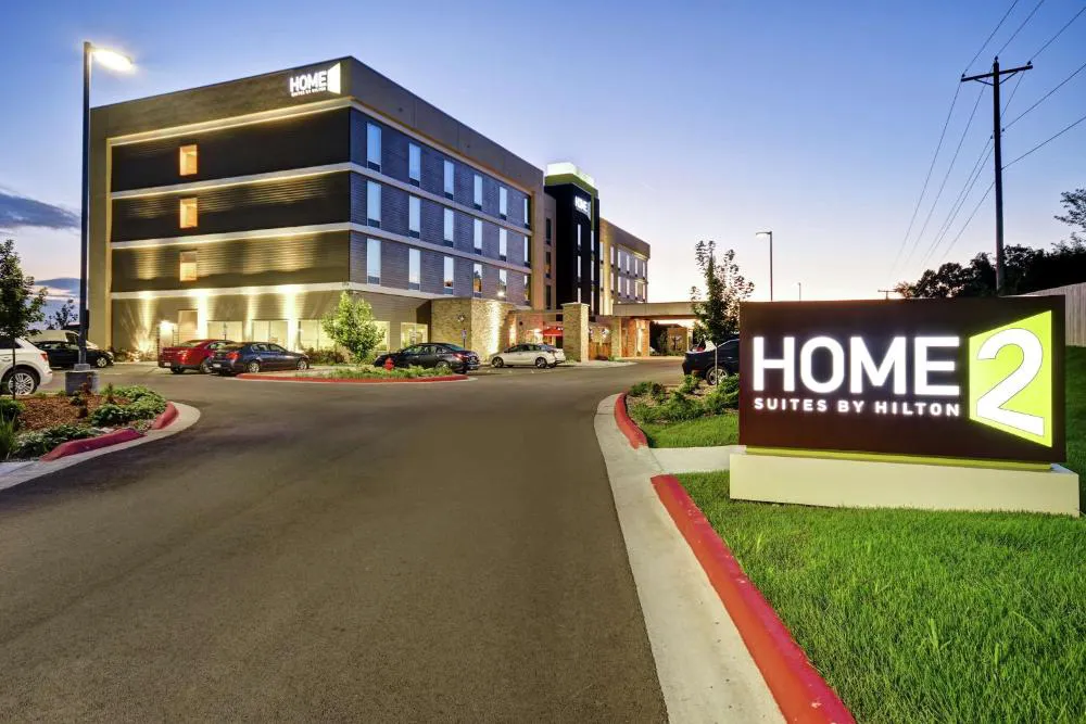 Home2 Suites by Hilton Springfield North hotel hero