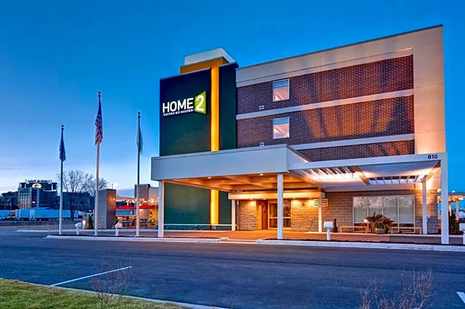 Home2 Suites by Hilton Green Bay hotel hero