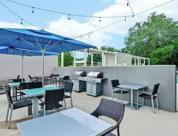 Home2 Suites by Hilton Pensacola I-10 at North Davis Hwy hotel detail image 3